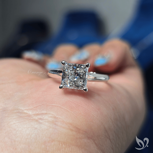 Bague de fiançailles 2 carats en diamant de laboratoire taille princesse, à double sangle et bord fin, en or blanc 10K, bague de mariage tendance et spectaculaire - Product Image 4