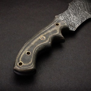 Couteau de chasse artisanal de qualité industrielle, acier Damas, manche G10, lame droite, étui en cuir - Product Image 4