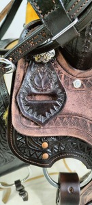 Selle de cheval western de qualité supérieure, durable, en cuir premium, avec arceau en bois/plastique, légère et confortable pour la compétition équestre - Product Image 3