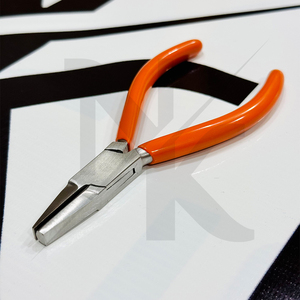 Pince à bec plat/demi-ronde 130 mm en acier inoxydable à poignée souple pour la fabrication de bijoux, la mise en forme de perles et la réparation de fils – Vente directe usine - Product Image 2