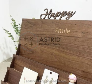 ชั้นวางของไม้แบบมีชั้นพร้อมตัวนำทางการ์ด 3 ชั้น สไตล์สแกนดิเนเวียน ของตกแต่งบ้าน ประกอบสำเร็จแล้ว วางตั้งโต๊ะแนวตั้ง - Product Image 3