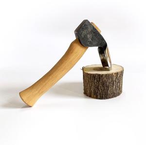 Hacha pequeña: herramienta de carpintería y tallado en madera con mango de fresno, forjada a mano - Product Image 3