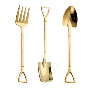 Poignée polie en or avec un design unique Couverts à dessert Serveurs en or Ensemble de cuillères de service en acier inoxydable - Product Image 1