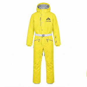 Combinaison de ski jaune imperméable en polyester avec logo personnalisé OEM pour femmes, combinaison d'hiver à capuche avec ceinture et poches - Product Image 3