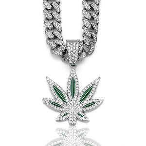 Collar de Cristal Moderno Unisex, Colgante de Hoja de Arce Pequeña con Diamante Moissanite, Chapado en Oro sobre Plata, Joyería de Moda Hip Hop - Product Image 3