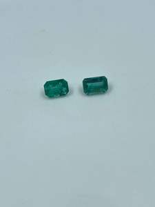 มรกตแซมเบียสีเขียวทรงบาแกตต์ธรรมชาติ ขนาด 4-6 มม. น้ำหนัก 1.05 กะรัต พลอยคุณภาพสูงสำหรับทำเครื่องประดับ เหมาะสำหรับทุกเพศ - Product Image 5