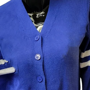Nuevo Cárdigan con Logotipos Personalizados para Hermandades y Fraternidades, Cuello en V, Manga Larga, Tejido, con Bolsillos y Botones, para Otoño/Invierno - Product Image 2
