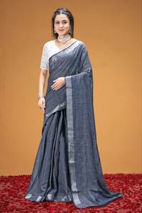 Elegante Saree de Diseñador de 5.5 Metros con Blusa Completamente Bordada - Product Image 2