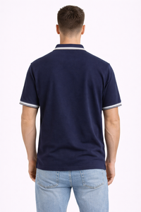 เสื้อยืดโปโลคลาสสิกสีน้ำเงินกรมท่าสำหรับผู้ชายพร้อมแถบแถบสีตัดกันที่คอและปลายแขนเสื้อ – เสื้อผ้าลำลองแขนสั้นผ้าฝ้ายสไตล์กอล์ฟ - Product Image 3