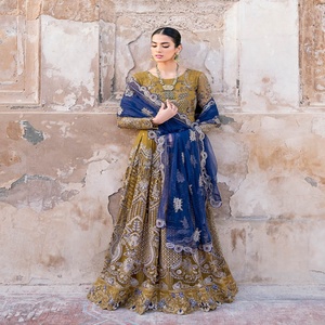 Mousseline de soie de luxe brodée à la main 3 pièces pour femmes Collection de mariage indien pakistanais Ramsha Volume Prêt-à-porter - Product Image 6