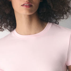 T-shirt court pour femme, élégant, ajusté, décontracté, idéal pour l'été, tissu de qualité supérieure, tendance, mode jeune, coupe décontractée et confortable, vente en gros - Product Image 2