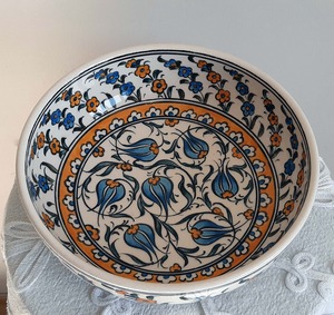 Tazón de Cerámica de Nuevo Diseño a Precio Económico, Elegante Tazón para Servir en la Cocina, Mesa de Comedor y para Servir Alimentos por M/S SHAAD HANDICRAFTS - Product Image 4