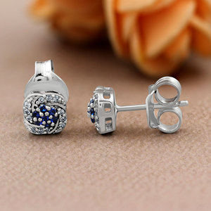 Pendientes de Plata 925 con Circonita Cúbica Azul, Diseño Redondo de Corte Brillante, Engaste de Garra, Joyería Clásica para Uso Diario para Mujer - Product Image 4