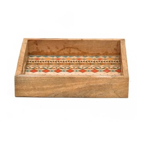 Bandeja de madera para servir con asas, rectangular, rústica, decorativa, con patrón geométrico, para cocina, comedor, decoración del hogar, hecha a mano, natural - Product Image 4