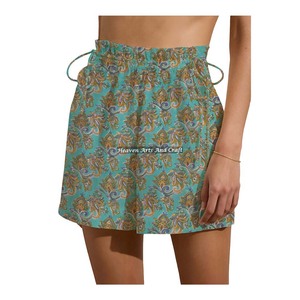 Nouveaux shorts d'été pour femmes en pur coton, taille élastique avec cordon de serrage, coupe ajustée, pour le week-end et la détente - Product Image 1