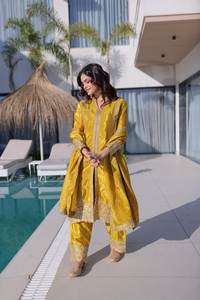 Vêtements indiens et pakistanais, robe Salwar en soie lourde avec broderie, robe de mariée pour mariage et occasions spéciales - Product Image 5