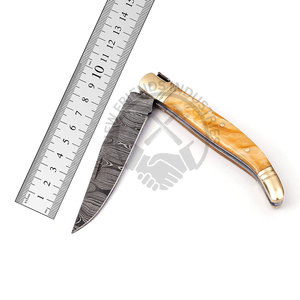 Nuevo cuchillo plegable Laguiole de acero de Damasco, cuchillo de caza para exteriores, el mejor cuchillo de bolsillo afilado con pomo/empena de resina beige y latón. - Product Image 1