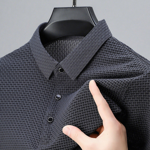 Polo en tricot texturé de qualité supérieure, polo de luxe à motif tressé, polo en coton texturé haute densité - Product Image 1