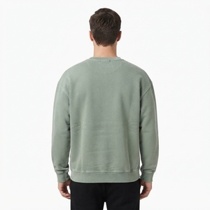 เสื้อสเวตเชิ้ตคอกลมสีเขียวเซจสำหรับผู้ชาย แขนยาว แต่งแถบผ้าแบบยูทิลิตี้ สไตล์ลำลอง สตรีทแวร์ - Product Image 2