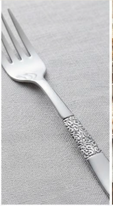 Ensemble de couverts élégants en acier inoxydable poli miroir, compatibles lave-vaisselle, pour mariage, usage domestique et repas. - Product Image 2
