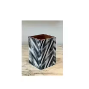 Support à stylos et crayons Art Déco avec incrustation d'os, fonction vase de table, en os de buffle et résine, par Crescent Crafts - Product Image 4