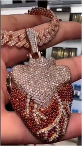 Pendentif Cœur Humain Personnalisé en Argent Sterling 925, Sertissage Glacé, Diamant Moissanite Taille Ronde Brillante, Bijou Hip Hop Tendance Unique - Product Image 2