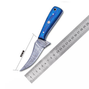 Cuchillo de Caza y Desollado de Acero de Damasco Hecho a Mano, Hoja Afilada de 4.5 Pulgadas, Mango de Madera Pakka, Garantía de 1 Año - Product Image 5