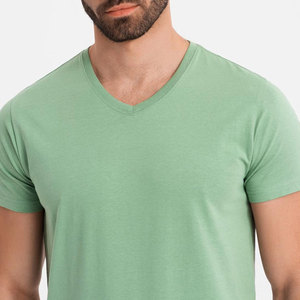 Camiseta Hip Hop con Cuello en V, Personalizable, de Color Sólido, sin Costuras, 170/210 Gsm, Tejido Elástico Transpirable de Alto Gramaje, Teñido Liso - Product Image 5