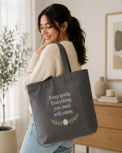 Sac fourre-tout en toile pour femme avec citation inspirante et broderie florale, style minimaliste gris, pour les voyages et le shopping, toutes saisons - Product Image 4