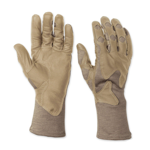 Gants de vol Nomex haute performance conçus pour les pilotes de niveau expert, offrant une résistance supérieure à la chaleur et une précision de contrôle accrue. - Product Image 1