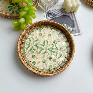 Bandeja de ratán con diseño floral navideño, artesanía decorativa, precio económico, bandeja de almacenamiento de ratán y nácar. - Product Image 1