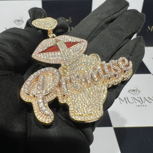 Pendentif Breloque Cœur Lèvres Personnalisé Plaqué Or avec Diamants VVS en Argent S925, Bijoux Hip Hop Certifiés IGI - Product Image 6