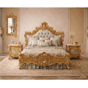 Ensemble de lit sculpté en feuilles dorées de style arabe-persan, meubles de chambre à coucher de luxe sur mesure, lit en teck avec tables de chevet pour la maison, USA. - Product Image 1