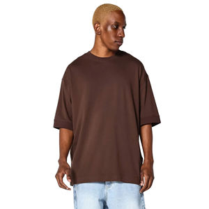 T-shirt homme marron foncé uni, coupe décontractée et ample, manches courtes, col rond, basique - Product Image 1