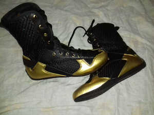 Venta al por mayor de zapatos de boxeo de tobillo alto cómodo estilo largo con antideslizante cuero genuino PU Venta caliente - Product Image 3