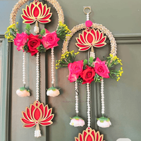 Décorations murales artisanales de lotus, magnifiques suspensions murales avec travail de Moti et suspensions florales pour la décoration de la maison et les mariages