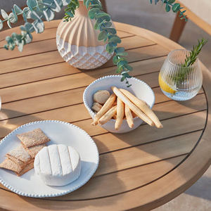 Ensemble de chaises longues Bora avec structure en teck courbé et coussins moelleux confortables, finition naturelle, pour usage extérieur. - Product Image 5
