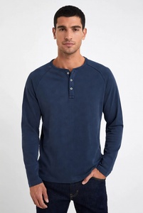 Chemise homme manches longues couleur bordeaux unie coupe ajustée élégante et formelle - Product Image 1