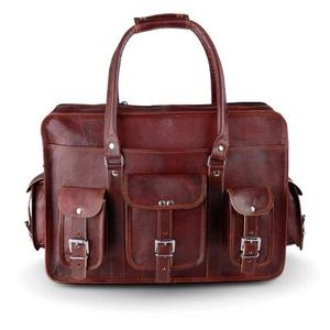 Maletín Bandolera de Cuero Genuino de Cabra Hecho a Mano con Cierre de Cremallera, Estilo Vintage Rock, para Hombre - Product Image 1
