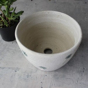Maceta de Cerámica Texturizada Hecha a Mano con Estampado Artístico, Acabado Duradero, Perfecta para Suculentas de Interior - Product Image 3