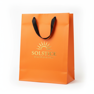 ถุงกระดาษสีขาวทำมือแบบกำหนดเอง เป็นมิตรกับสิ่งแวดล้อม พร้อมเคลือบลามิเนต สำหรับบรรจุภัณฑ์ของขวัญสุดหรู ใช้ในซูเปอร์มาร์เก็ต และพิมพ์โลโก้ของคุณเองได้ - Product Image 5