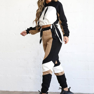 Conjunto de Sudadera Corta con Bloques de Color y Pantalones Jogger para Mujer, Chándal Casual de Forro Polar, Fabricante Mayorista OEM ODM de Marca Privada - Product Image 3