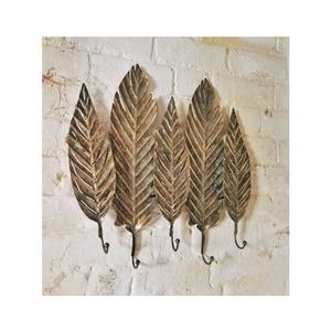 Juego de 6 ganchos con diseño de hoja, de metal color dorado de primera calidad, tamaño y forma personalizados, para montar en la pared. - Product Image 5