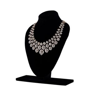 Collier pendentif de luxe en or rose 14 carats avec triple halo de diamants, bijoux fins et délicats pour femme, cadeau d'anniversaire ou de mariage, motif feuille triple - Product Image 1