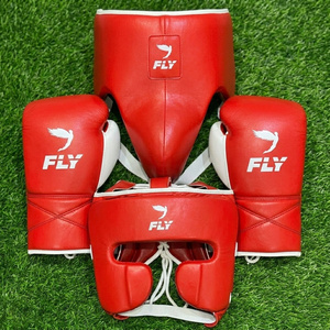 Ensemble de boxe professionnel sur mesure en cuir de vachette véritable rouge et blanc de haute qualité pour le combat et l'entraînement - Product Image 1
