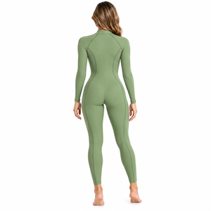 Profitez d'aventures aquatiques actives avec un maillot de bain intégral pour femme, doté d'un design ajusté, d'un tissu doux et fiable. - Product Image 4