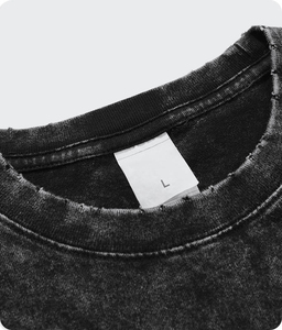 Camiseta Gráfica Vintage Desgastada para Hombre, Oversize, Negra Lavada con Detalle de Agujeros, Estilo Urbano Casual de Algodón para Verano - Product Image 2