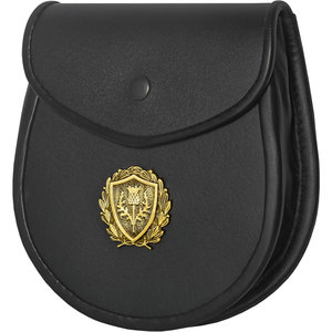 Sporran en cuir vegan fait main sur mesure pour homme avec badge et sangle à chaîne, tenue écossaise - Product Image 2