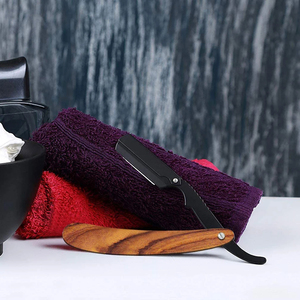 Navaja de Afeitar Profesional con Logotipo Personalizado y Mango Equilibrado para Afeitados Precisos - Product Image 5