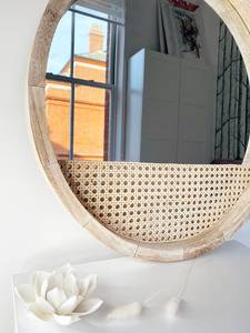 Espejo de pared redondo con marco de madera y tejido de ratán, diseño decorativo bohemio hecho a mano, muy vendido. - Product Image 6